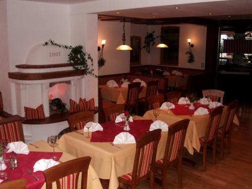 Hotel Landgasthof Zum Schildhauer Halfing Екстер'єр фото